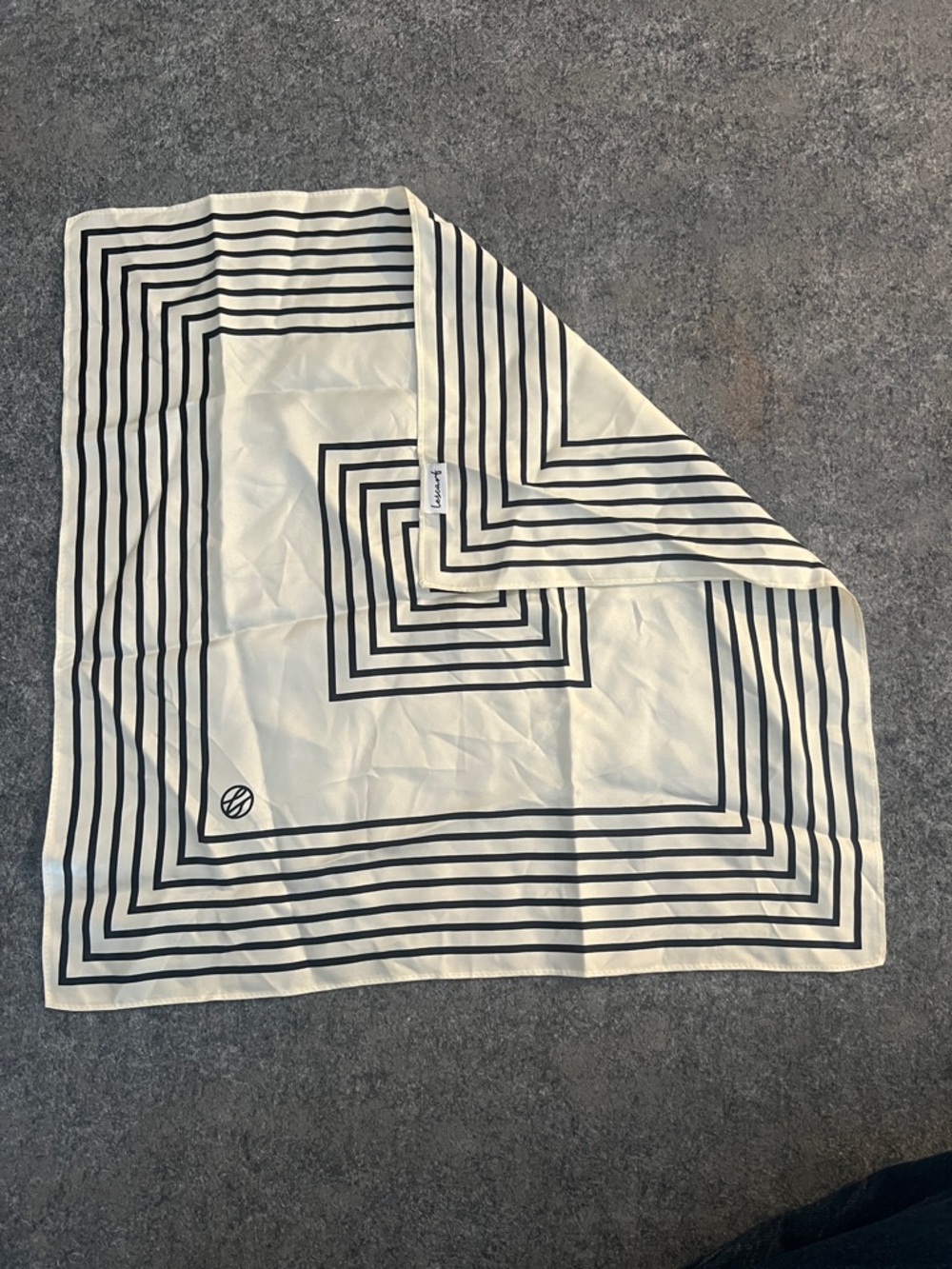 Lescarf silk scarves